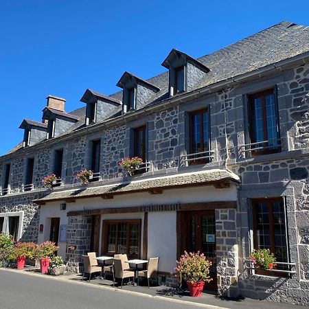 מורה Hotel Restaurant Du Plomb Du Cantal מראה חיצוני תמונה