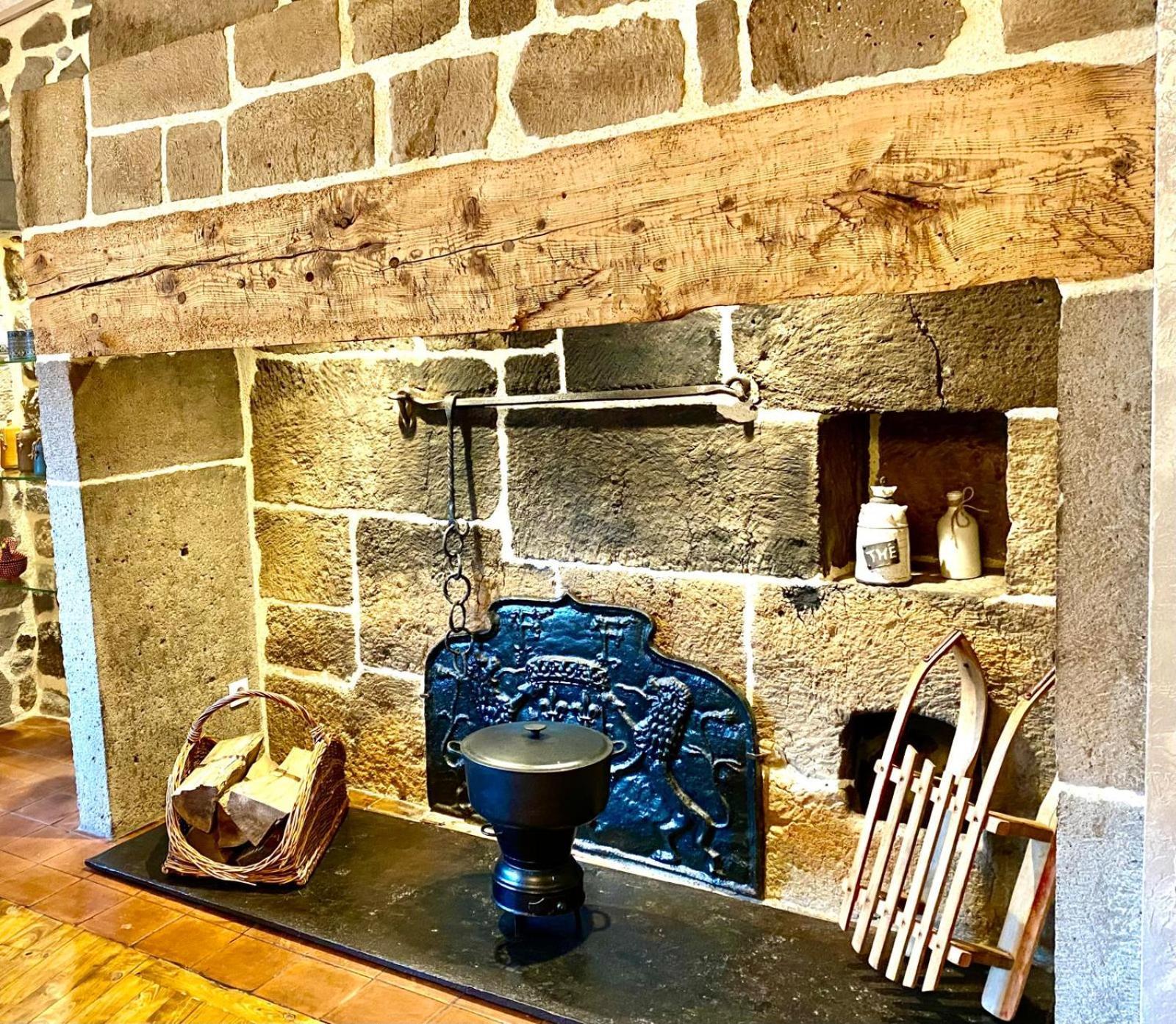 מורה Hotel Restaurant Du Plomb Du Cantal מראה חיצוני תמונה