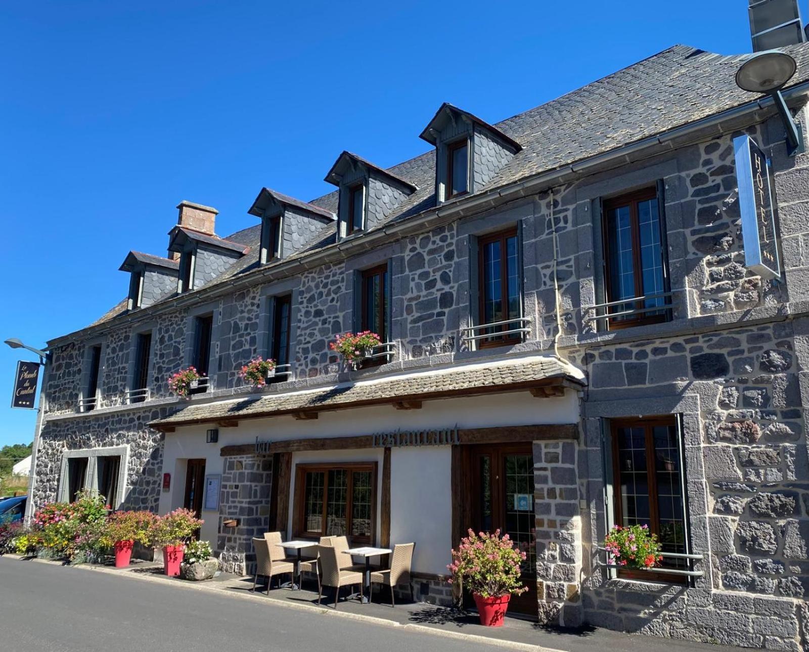 מורה Hotel Restaurant Du Plomb Du Cantal מראה חיצוני תמונה